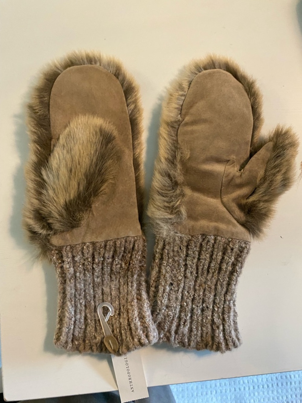 NWT Anthropologie Faux Fur Trim Knit Cuff Mittens